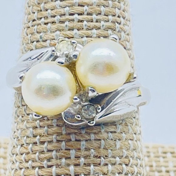 Double Faux Pearl Ring Marked 18 KGE Rhinestone Accents Classic Career Cosplay - Picture 6 of 9